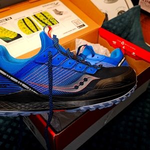 Mens Saucony Madriver TR size 9.5